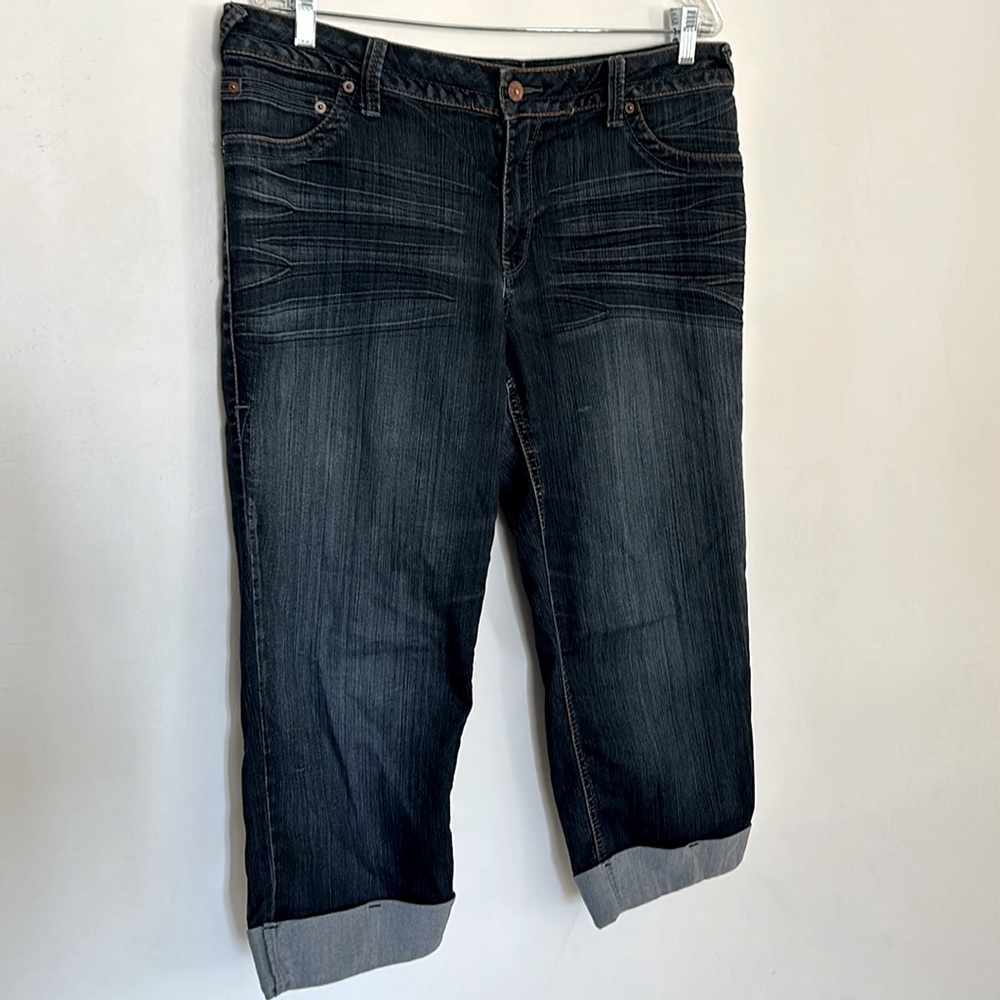 A.N.A. Mid Rise Cropped Jeans/Capris